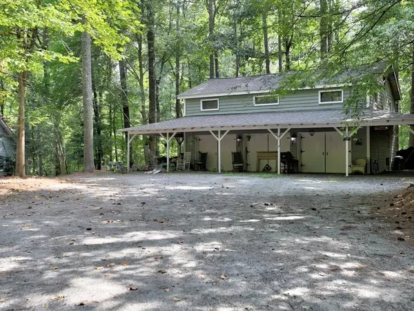 Alpharetta, GA 30004,588 DOGWOOD LAKE TRL #A