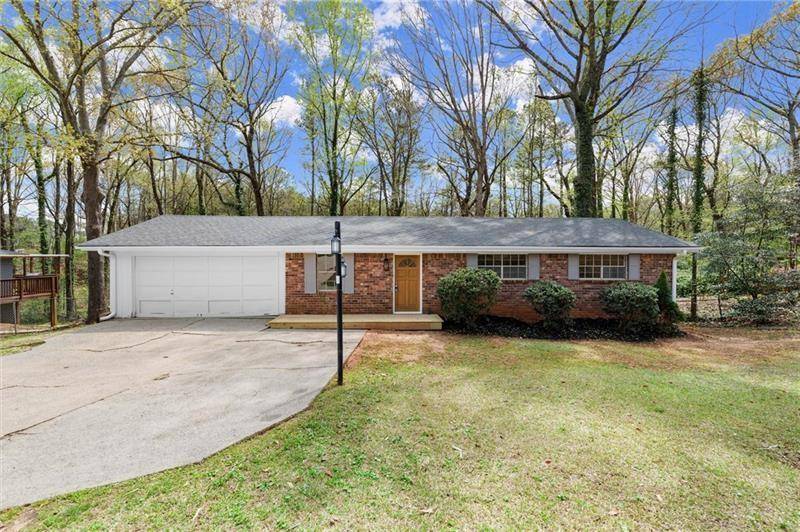 6175 Knights LN, Douglasville, GA 30135