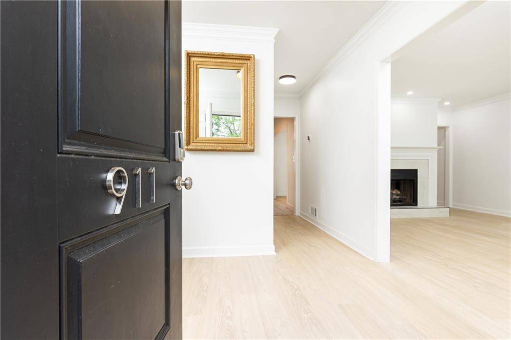 Atlanta, GA 30324,911 Lenox Hill CT NE