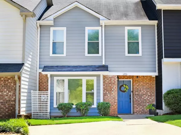 1206 Shiloh CIR NW, Kennesaw, GA 30144