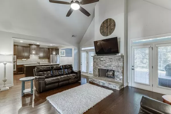 Flowery Branch, GA 30542,6206 Little Cove DR