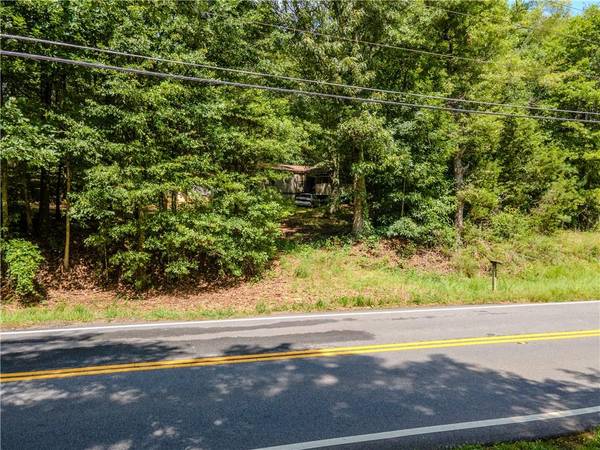 1304 Broadnax Mill RD, Loganville, GA 30052