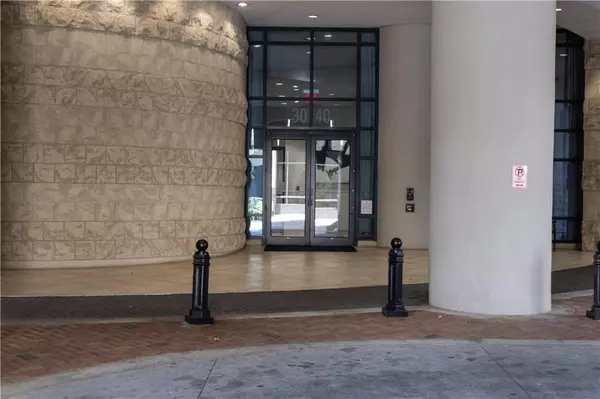 Atlanta, GA 30305,3040 Peachtree RD NW #1211