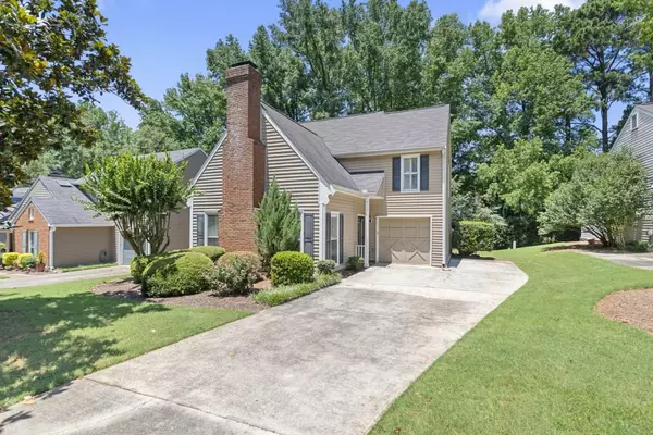 314 Roswell Green LN, Roswell, GA 30075