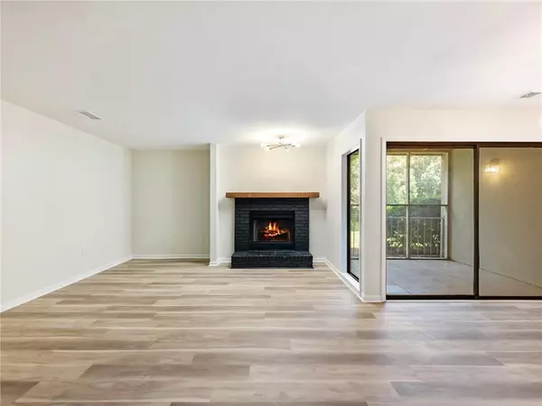 Gainesville, GA 30501,605 CANDLER ST #C2