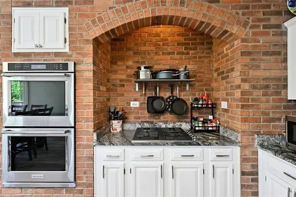Alpharetta, GA 30022,425 Serrant CT