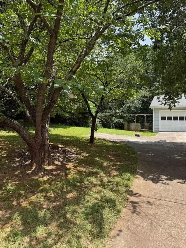 Auburn, GA 30011,276 Appalachee Church RD