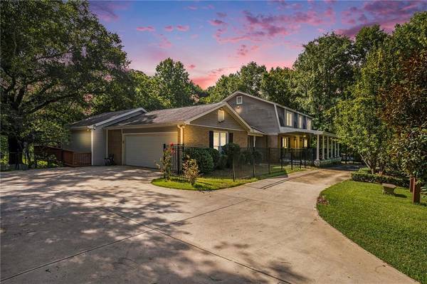 5230 W Shore DR SW, Conyers, GA 30094