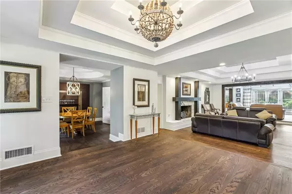 Sandy Springs, GA 30328,5860 Riverwood DR