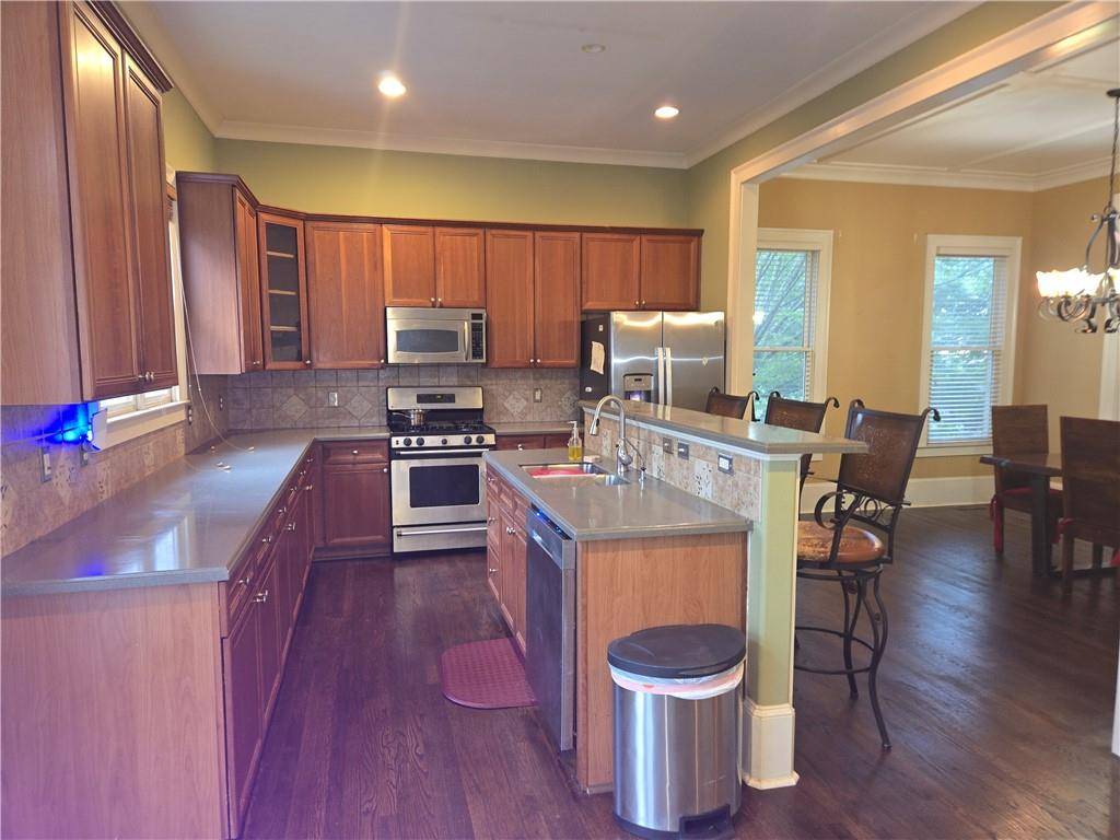 Atlanta, GA 30317,446 Carter AVE SE