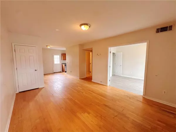 Monroe, GA 30655,833 Store House CT #B
