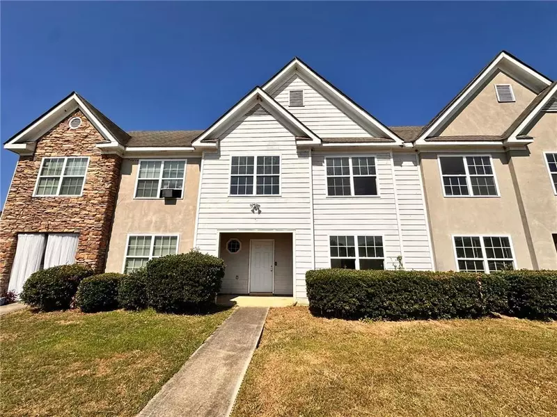 829 Store House CT #B, Monroe, GA 30655