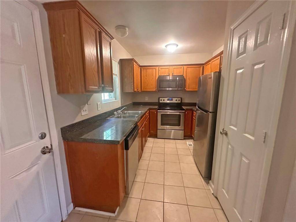 Monroe, GA 30655,842 Store House CT #B