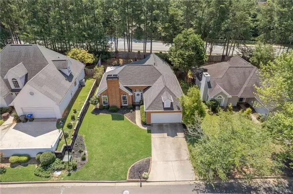 Roswell, GA 30076,180 Glen Holly DR