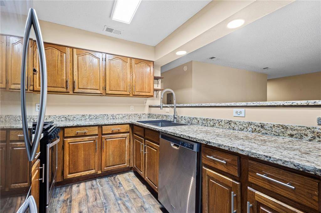 Avondale Estates, GA 30002,98 Hampshire CT
