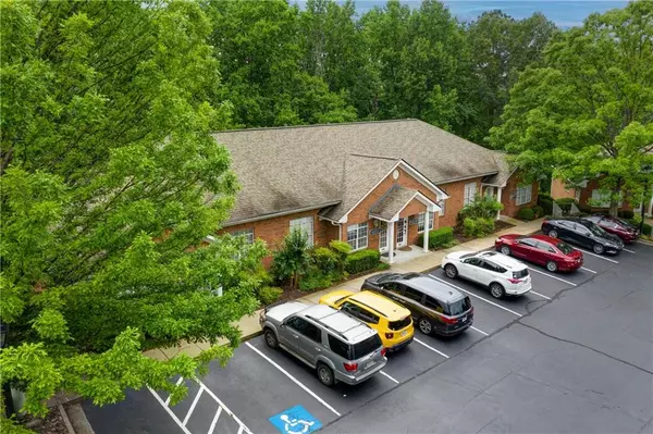 413 Creekstone RDG, Woodstock, GA 30188