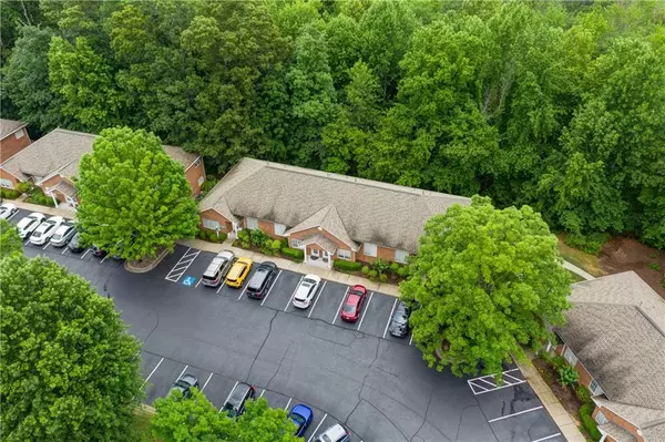 Woodstock, GA 30188,413 Creekstone RDG