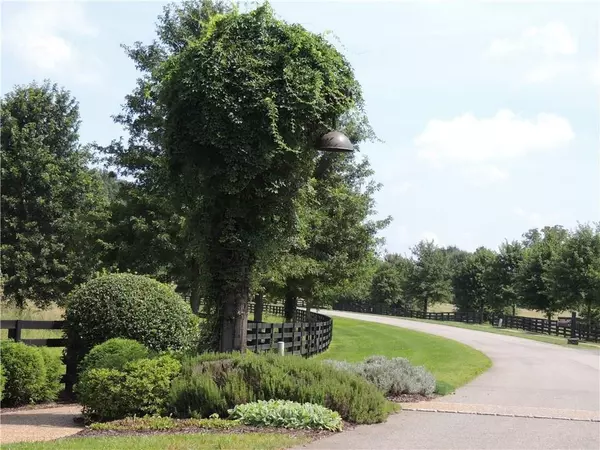 Ball Ground, GA 30107,191 Etowah Landing