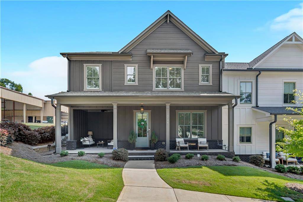 5736 Main ST, Flowery Branch, GA 30542