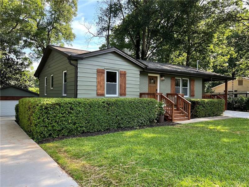 995 Valley DR SE, Smyrna, GA 30080