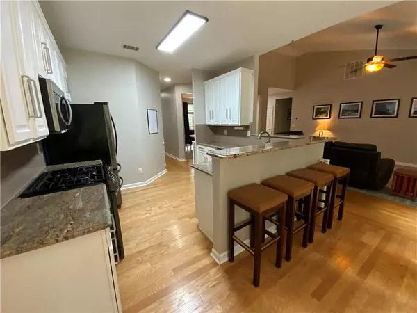 Hoschton, GA 30548,1165 Emperor LN