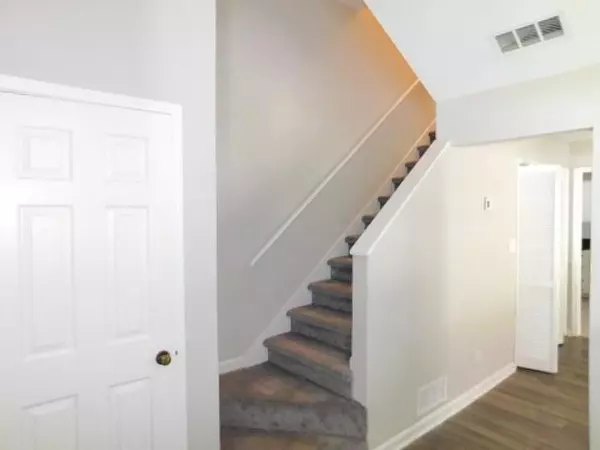 Alpharetta, GA 30009,502 Plymouth LN #502