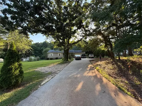 Conyers, GA 30094,2851 STANTON RD SE