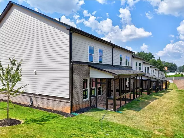 Tucker, GA 30084,5730 Urban Village WAY #12