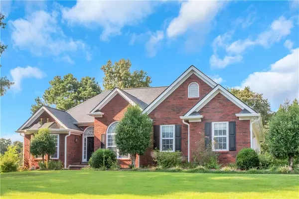 2015 WOOD VALLEY DR, Loganville, GA 30052