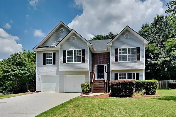 405 Aristocrat DR, Loganville, GA 30052