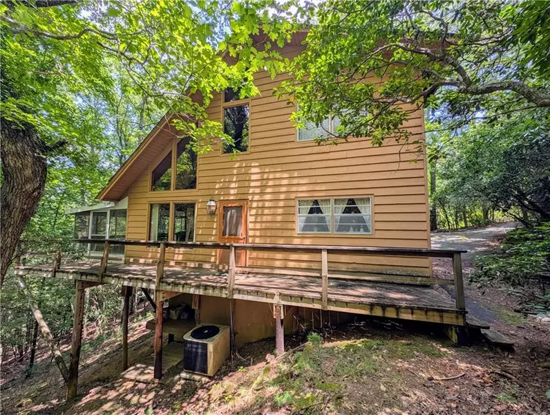 725 Blue Ridge DR, Sautee Nacoochee, GA 30571