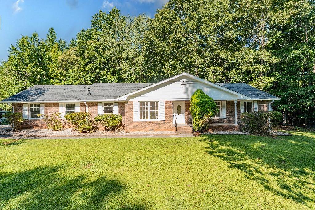115 Brookwood LN, Fayetteville, GA 30215