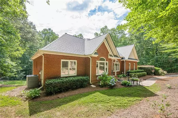 Canton, GA 30115,1498 Pinyan LN