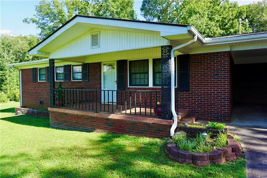 4504 Wahoo DR, Gainesville, GA 30506