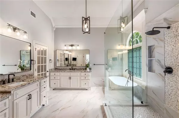 5173 Brendlynn DR, Suwanee, GA 30024