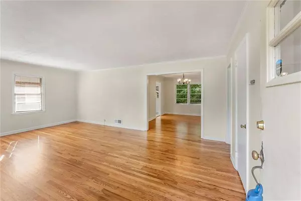 Atlanta, GA 30324,1307 Mayfair DR NE