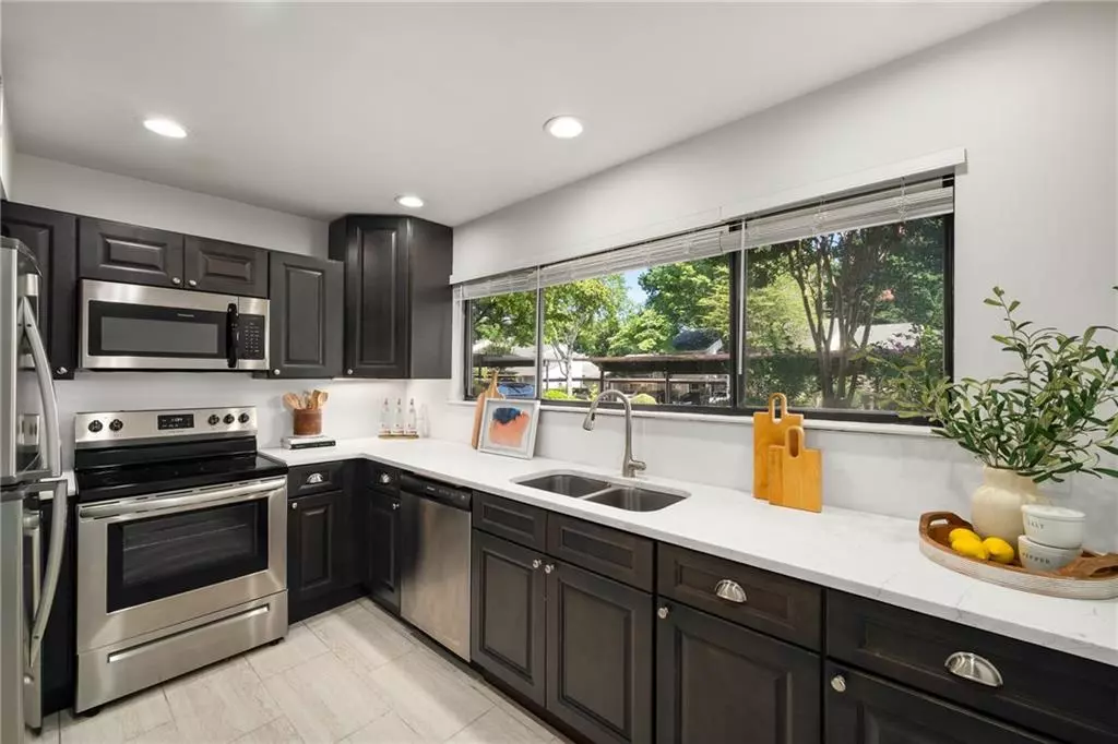 Atlanta, GA 30329,1923 Variations DR NE