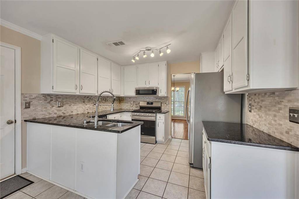Woodstock, GA 30188,639 Radford CIR