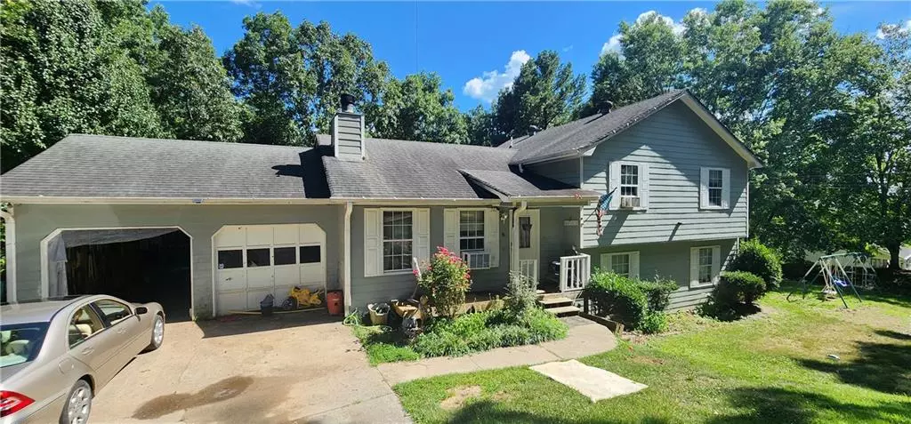 4398 Ridge CT, Loganville, GA 30052