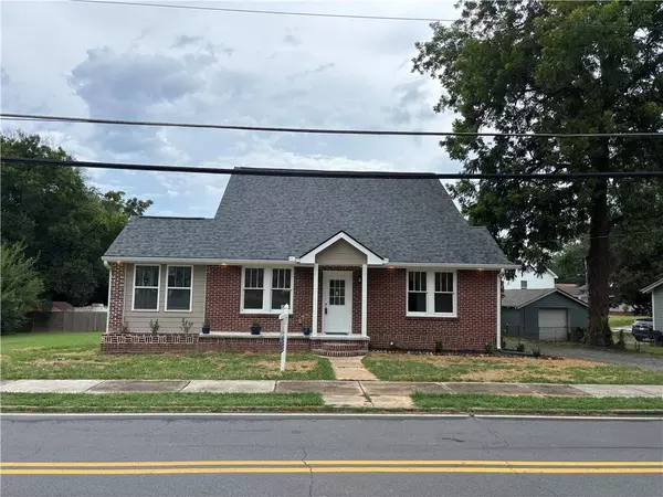 107 Johnson ST, Cartersville, GA 30120
