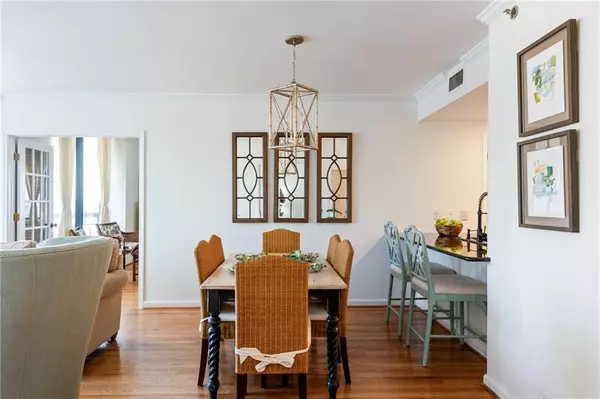 Atlanta, GA 30326,3481 Lakeside DR #2207