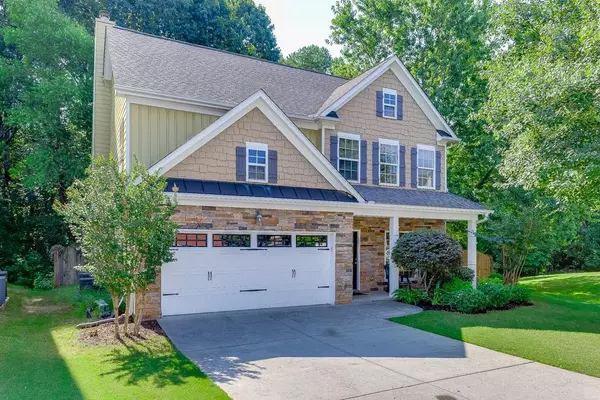 821 Sapphire LN, Sugar Hill, GA 30518