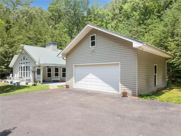 Ellijay, GA 30536,9121 Roy RD