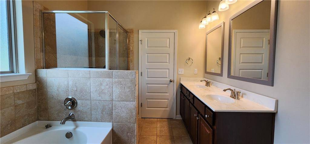 Senoia, GA 30276,525 Twelve Oaks DR
