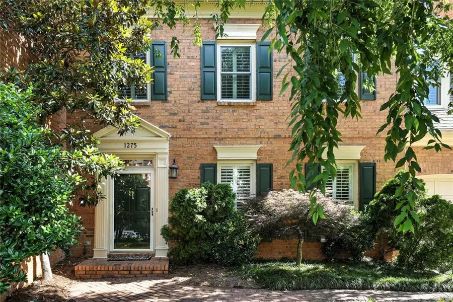 1275 Fairfield E, Dunwoody, GA 30338