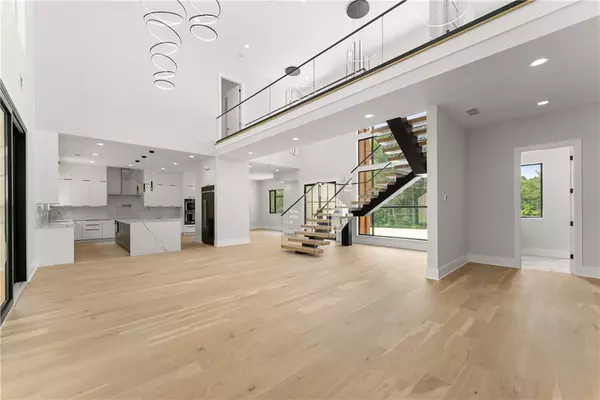 Hoschton, GA 30548,1678 Thomas DR