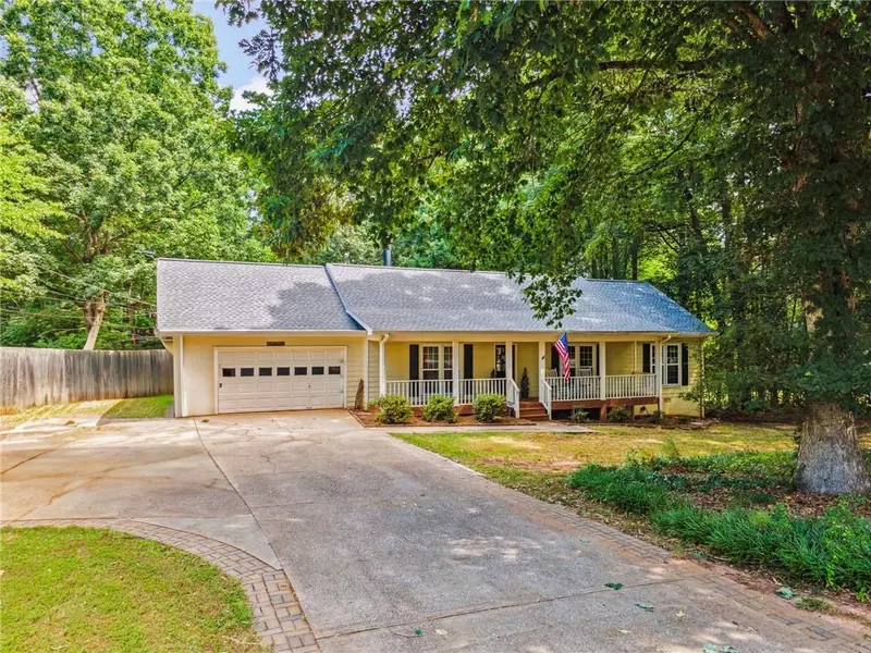 1995 Plantation RD, Lawrenceville, GA 30044