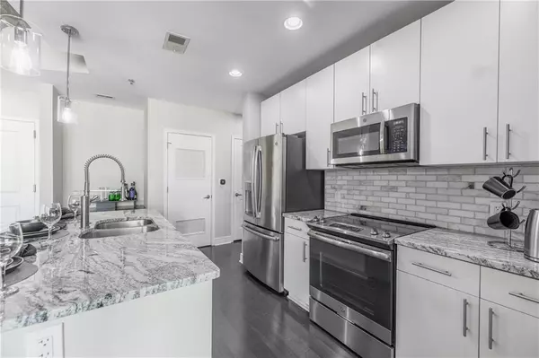 Atlanta, GA 30309,44 PEACHTREE PL NE #1030