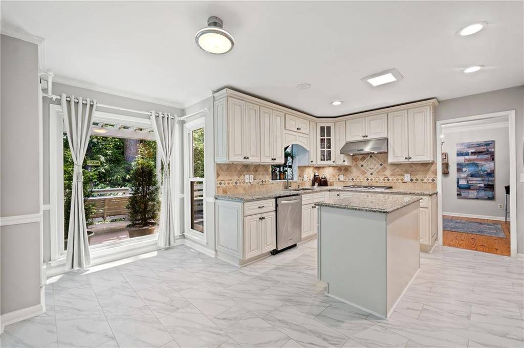 Marietta, GA 30068,411 Woodstone West DR