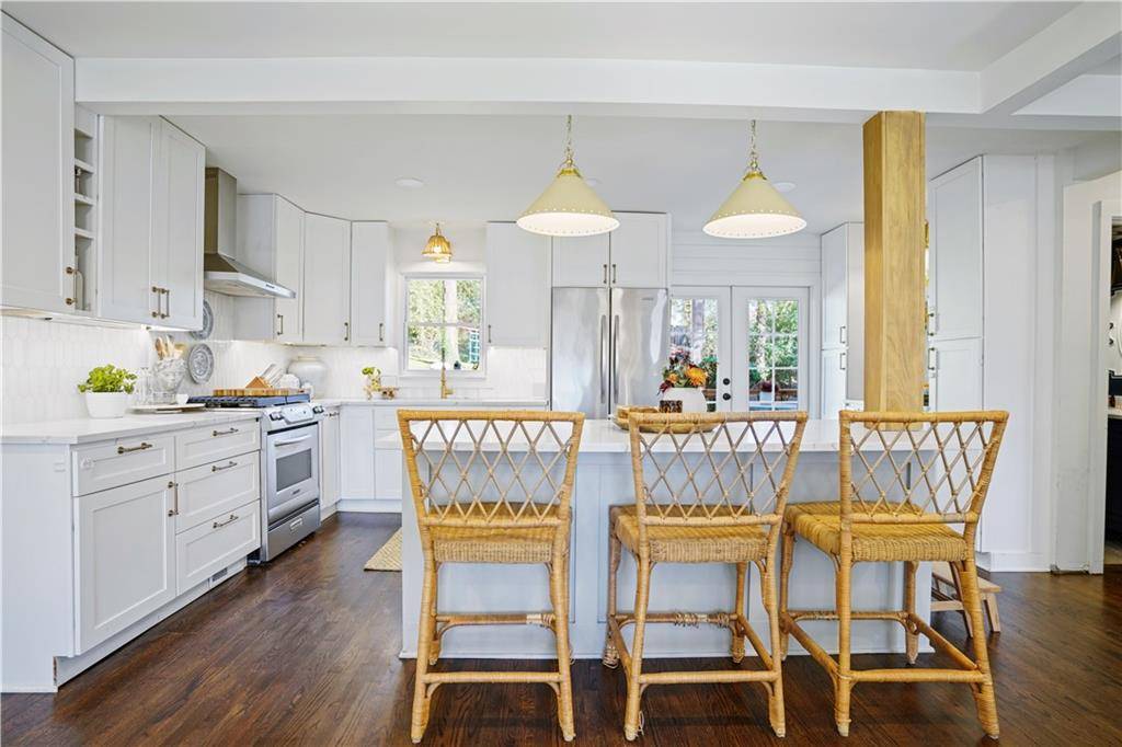 Roswell, GA 30075,385 Knoll Woods TER